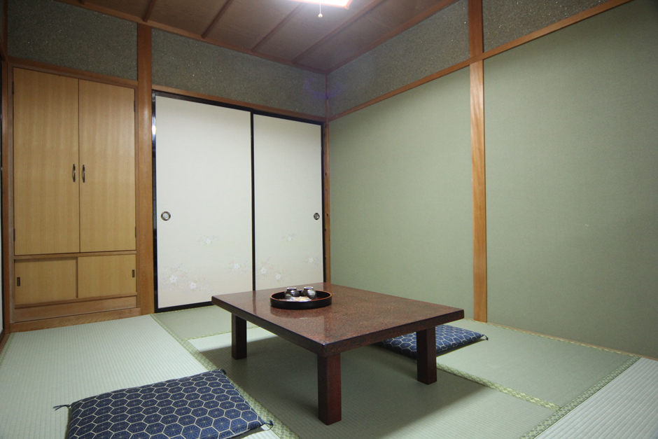 Japanese-style room 6 tatami